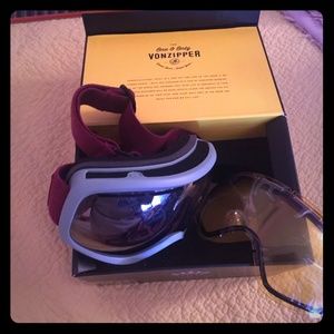 Snowboard/ ski goggles
